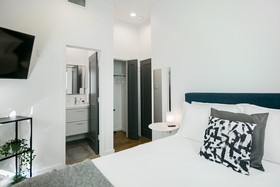 Montrose Guesthouse Suites