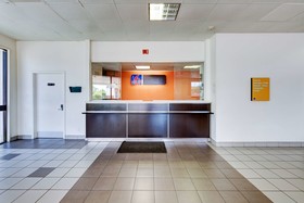 Executive Inn & Suites