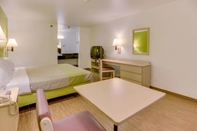 Red Roof Inn Houston - Jersey Village