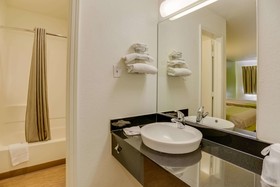 Red Roof Inn Houston - Jersey Village