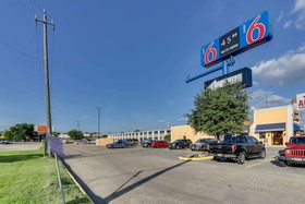 Red Roof Inn Houston - Jersey Village