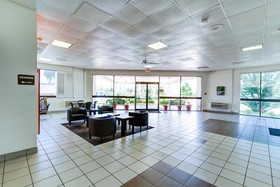 Executive Inn & Suites