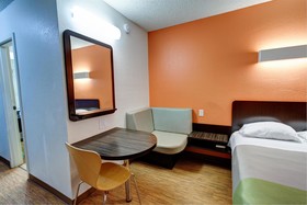 Executive Inn & Suites