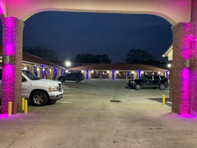 Mustang Inn