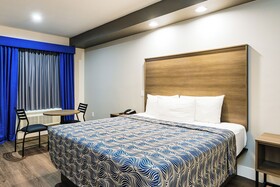 Palace Inn Blue Edgebrook