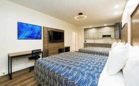 Palace Inn Blue Edgebrook