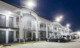 Palace Inn I-45 & Crosstimbers