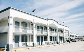 Palace Inn I-45 & Crosstimbers