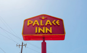 Palace Inn I-45 & Crosstimbers