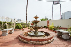 Palace Inn I-45 & Crosstimbers