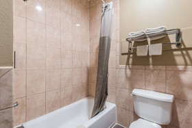 Scottish Inns & Suites IAH Airport South