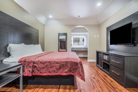 Scottish Inns & Suites IAH Airport South