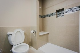 Crystal Inn & Suites Willowbrook Mall