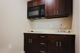 Crystal Inn & Suites Willowbrook Mall