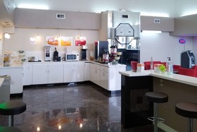 Econo Lodge Inn & Suites West - Energy Corridor