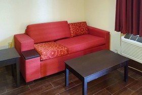 Econo Lodge Inn & Suites West - Energy Corridor