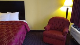 Econo Lodge Inn & Suites West - Energy Corridor