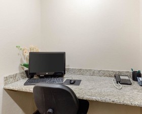 Quality Suites