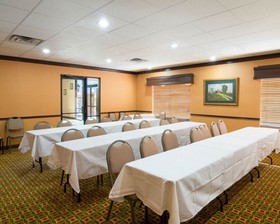 Springwood Suites Houston IAH -Beltway 8