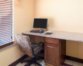 Springwood Suites Houston IAH -Beltway 8