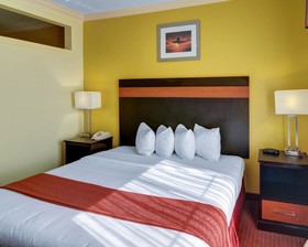 Springwood Suites Houston IAH -Beltway 8