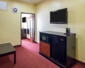Springwood Suites Houston IAH -Beltway 8