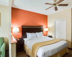 Quality Suites North