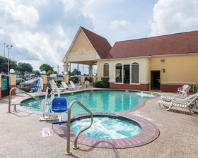 Quality Suites North