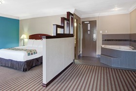 Ramada by Wyndham Houston Intercontinental Airport South
