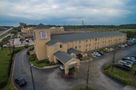 GreenTree Inn Houston Iah Airport