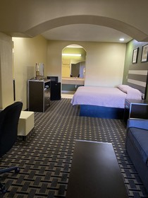 Redwood Suites