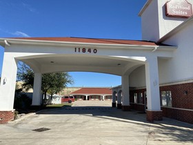 Redwood Suites