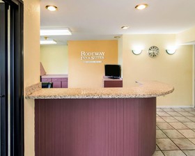 Rodeway Inn & Suites Hwy 290 NW