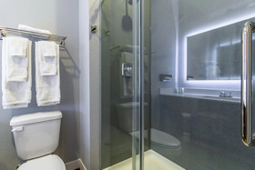 Scottish Inn & Suites