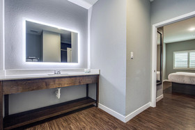 Scottish Inn & Suites