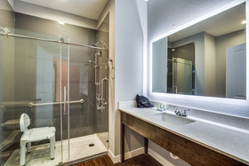 Scottish Inn & Suites