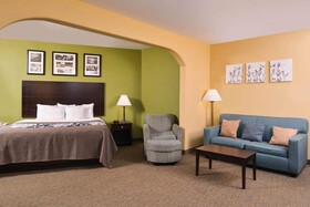 Sleep Inn & Suites Downtown