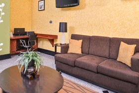 Sleep Inn & Suites Downtown