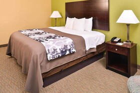 Sleep Inn & Suites Downtown