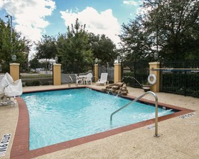 Sleep Inn & Suites Hwy 290/NW Freeway