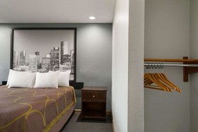 Crystal Inn By OYO Northeast Houston I-610