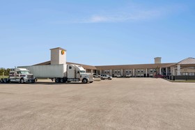 Crystal Inn By OYO Northeast Houston I-610