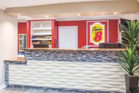 Super 8 by Wyndham Houston/Webster/NASA
