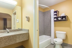 Super 8 by Wyndham Houston/Willowbrook/Hwy 249