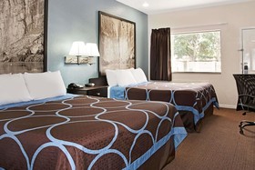 Super 8 by Wyndham Houston/Brookhollow NW
