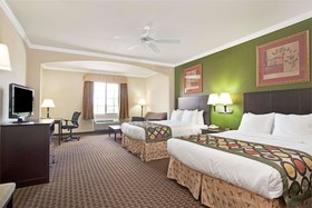 Super 8 by Wyndham IAH West/Greenspoint