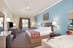 Super 8 by Wyndham IAH West/Greenspoint
