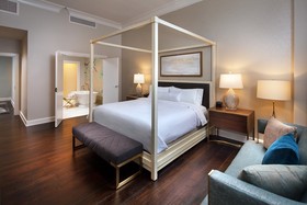 The Westin Galleria & Oaks