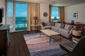 The Westin Houston, Memorial City