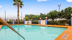 OYO Townhouse Houston Airport North